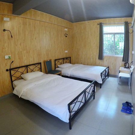 Dong Shan Gaga Hostel Гуанчжоу Экстерьер фото